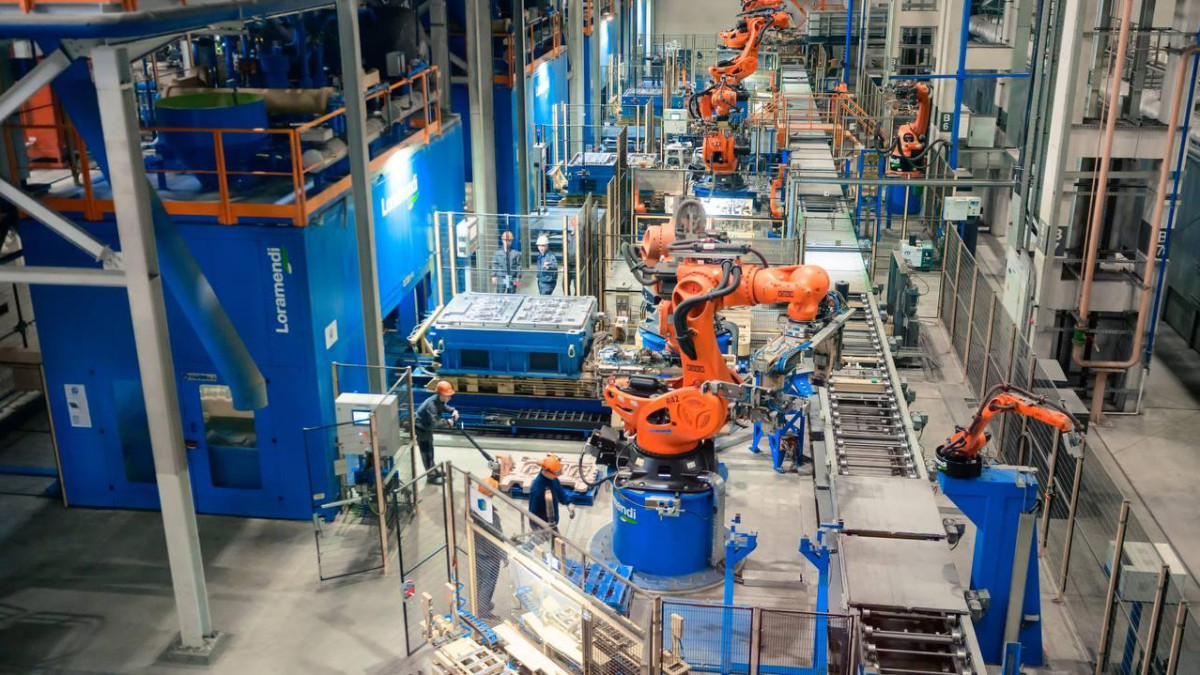  Өнеркәсіп және құрылыс министрлігі 