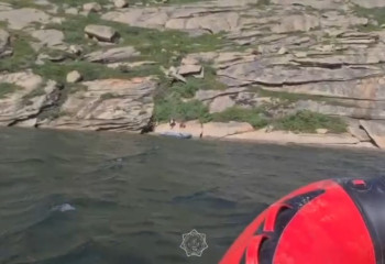 Сотрудники ДЧС спасли двоих рыбаков