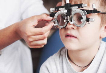 Баланың көру қабілеті неге нашарлайды? Ата-ананың 5 қателігі