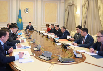 Ерлан Қарин этносаралық келісімді нығайту мәселелеріне арналған республикалық жиын өткізді