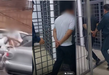 Астанада төбелескен жүргізушілер 15 тәулікке қамалды