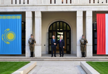 Президент Мажарстан Премьер-министрімен келіссөз жүргізді