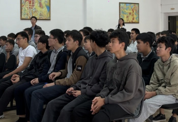 «Еңбекші Jastar»: Ақтаулық оқушылар теңізшілермен кездесті