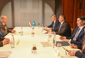 Kazakh FM holds meetings with leading Hungarian companies
