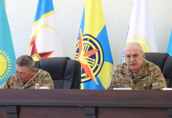 Министр обороны обозначил приоритеты развития казахстанской армии