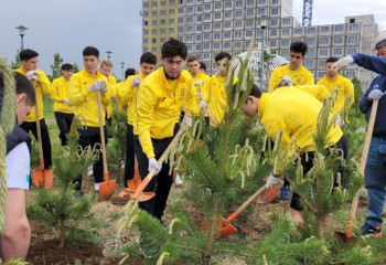 В честь 100-летия «Динамо» в Астане высадили 150 сосен в рамках акции «Таза Қазақстан»