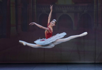 Би өнерінің жаңа толқыны: хореография училищесінің түлектері есеп берді