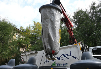 Алматыда қоқыс контейнері алаңдарының құрылысы жалғасуда