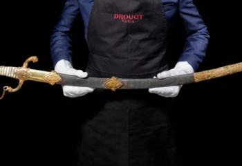 Парижде Наполеонның қылышы сатылды