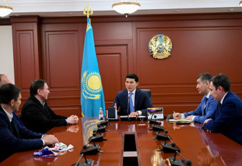 Туризм және спорт министрі Руслан Құрбановты марапаттады