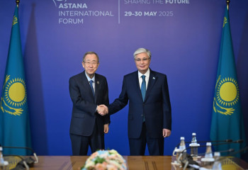 Токаев провел встречу с председателем Глобального института зеленого роста Пан Ги Муном