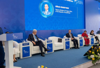 Development of Trans-Caspian route discussed at Astana International Forum