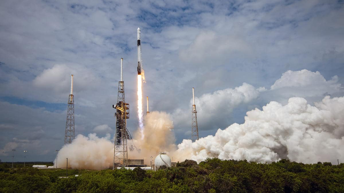  © SpaceX 