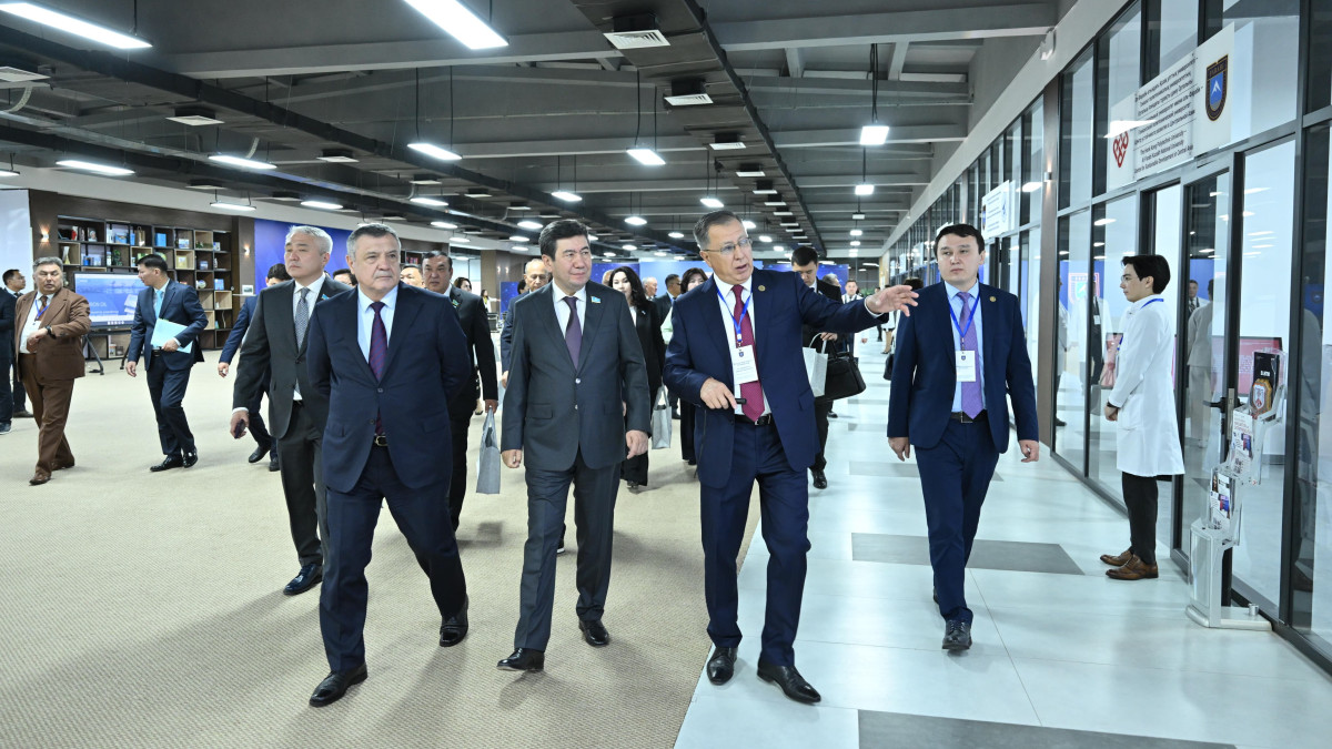  Пресс-служба Мажилиса 