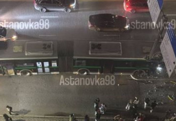 Астанадағы автобус апаты: дәрігерлер бір қыздың аяғын ампутациялады