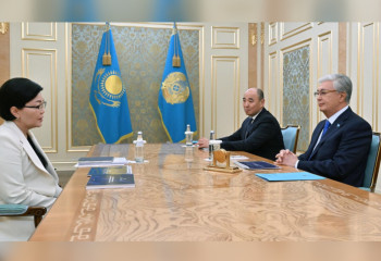 Токаев заслушал доклад министра труда: акцент на безопасность труда, цифровизацию и адресную помощь