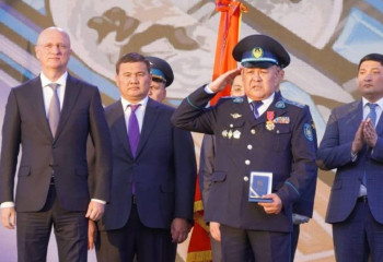 Полицейский из Байконура награждён орденом «Айбын» II степени за примерную службу