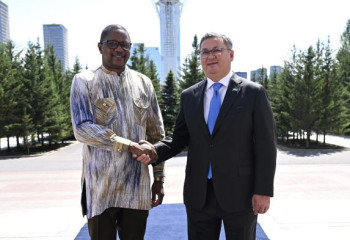 Мұрат Нұртілеу Буркина-Фасо сыртқы істер министрімен кездесті