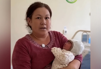 В Мангистау 35-летняя женщина родила 12-го ребёнка: каждый год по малышу