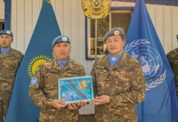 Peacekeepers celebrate Day of State Symbols