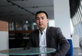 Бизнес-тренер Нұрлан Жанайдың әйелі күйеуінің былығын әшкереледі