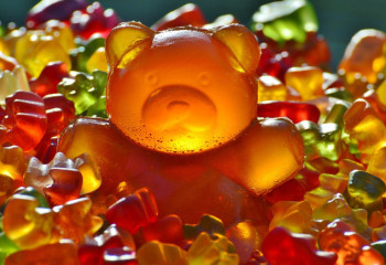 Мармелад жеген екі бала комаға түсті