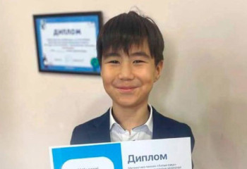 Школьник из Актау читает 17 тысяч слов в минуту и мечтает изменить мир