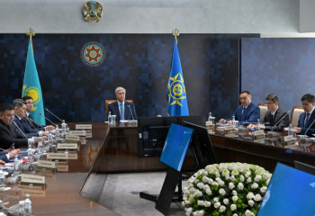 Президент обсудил с КНБ приоритеты кибербезопасности и защиты критической инфраструктуры