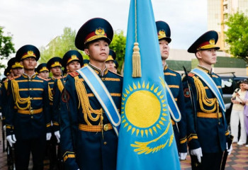 Мемлекеттік рәміздер күні: Астанада салтанатты шеру мен мерекелік концерт өтті