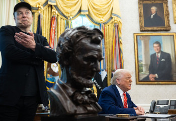 Трамппен дауласқан Илон Маск бір күнде 34 млрд доллардан айырылды