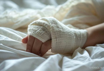 Астанада екі аяғынан айырылған қызға 29 млн теңге беріледі