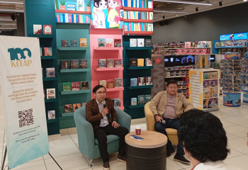 Культурная повестка Национального курултая: тысячи казахстанцев участвуют в проекте «100 книг»