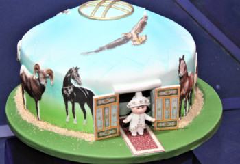 Павлодарда жазасын өтеуші әйелдер кондитер өнімдерін жасауды үйренді