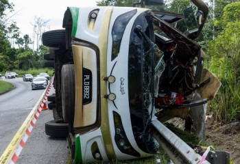 Жол апатынан 15 студент қаза тапты