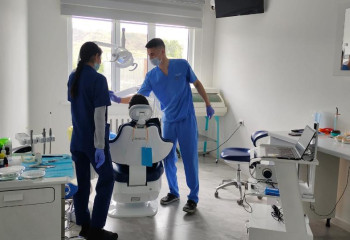 Молодой стоматолог из Зайсана лечит земляков на новом оборудовании