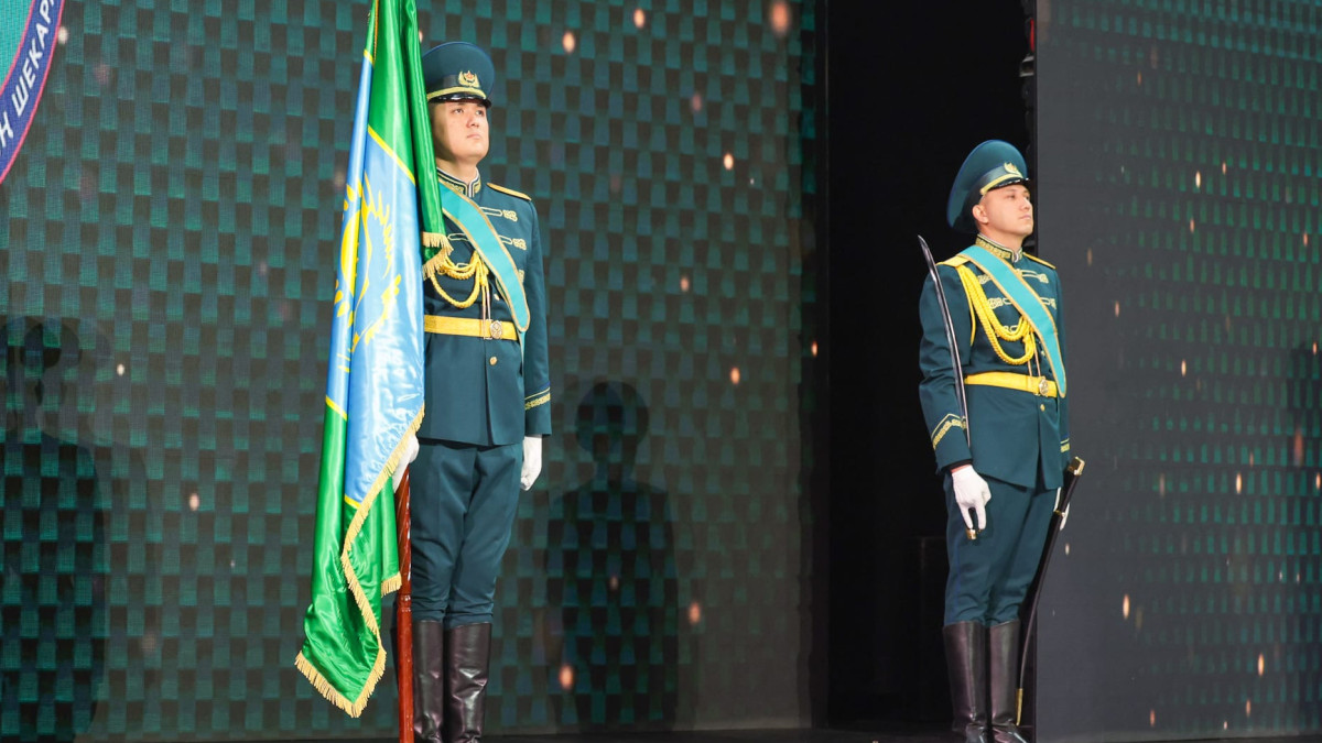  El.kz Артем Чурсинов 