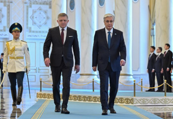 Президент Казахстана встретил премьер-министра Словакии Роберта Фицо с официальным визитом в Астане