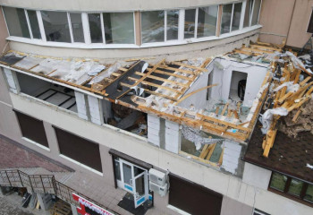 Самовольную пристройку сносят в Алматы