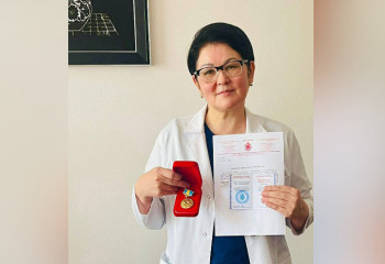 Казахстанская врач спасла пассажирку в небе над Европой