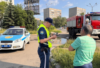 Сирена звучит – дорогу уступи: в Усть-Каменогорске напомнили водителям почему это важно