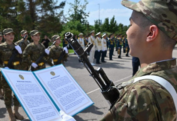 Астанада сарбаздар әскери ант берді