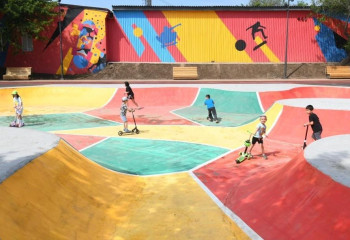 В Астане открылись новая детская площадка и скейт-парк