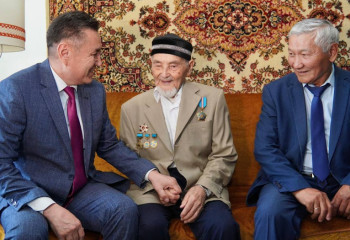 101-летний фронтовик Курмат Рахимов отметил день рождения