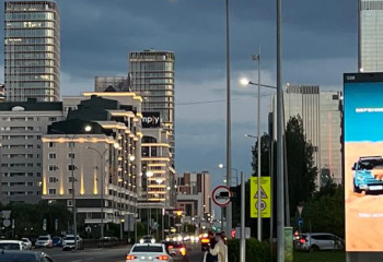 Молодежь Астаны часто разговаривает матом - казахстанец возмутился в соцсетях