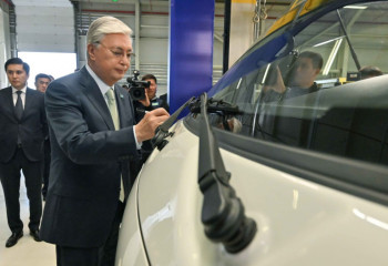 Президент ознакомился с деятельностью ряда заводов в Астане