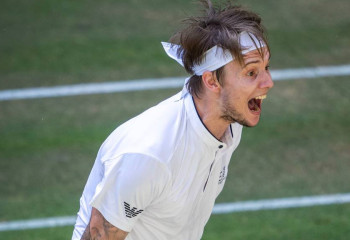 Александр Бублик Германиядағы турнирде әлемнің бірінші ракеткасын жеңді