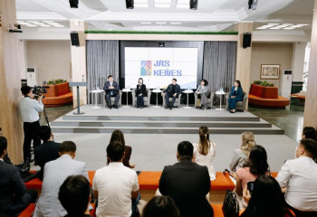 Лучшие из лучших: открыт прием заявок на присуждение молодежной премии «Jas Kenes Siylygy»