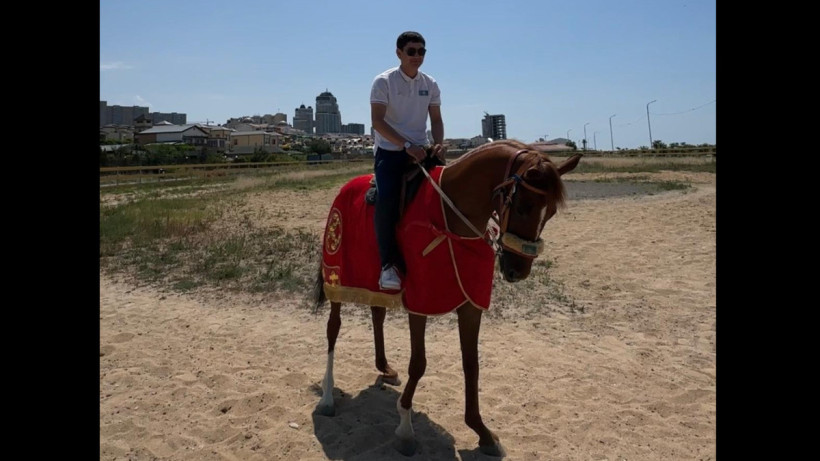  Құралбек Сейітов 