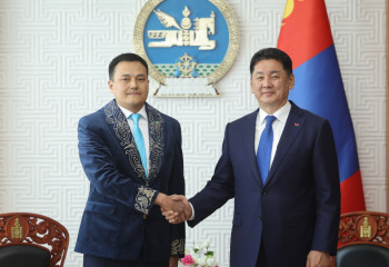Kazakh Ambassador presents credentials to President of Mongolia