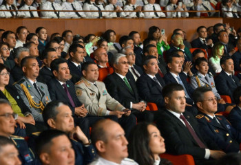 Тоқаев Полиция күніне арналған концертті тамашалады